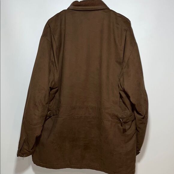 Classic Brown Pea Coat with Timeless Design - Picture 5 of 9